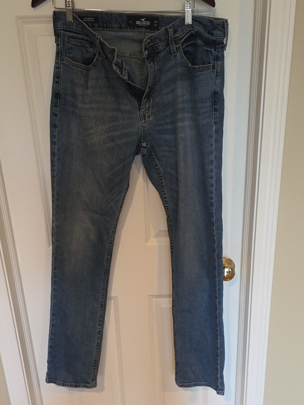 Hollister Men’s Faded Blue Slim Straight Jeans